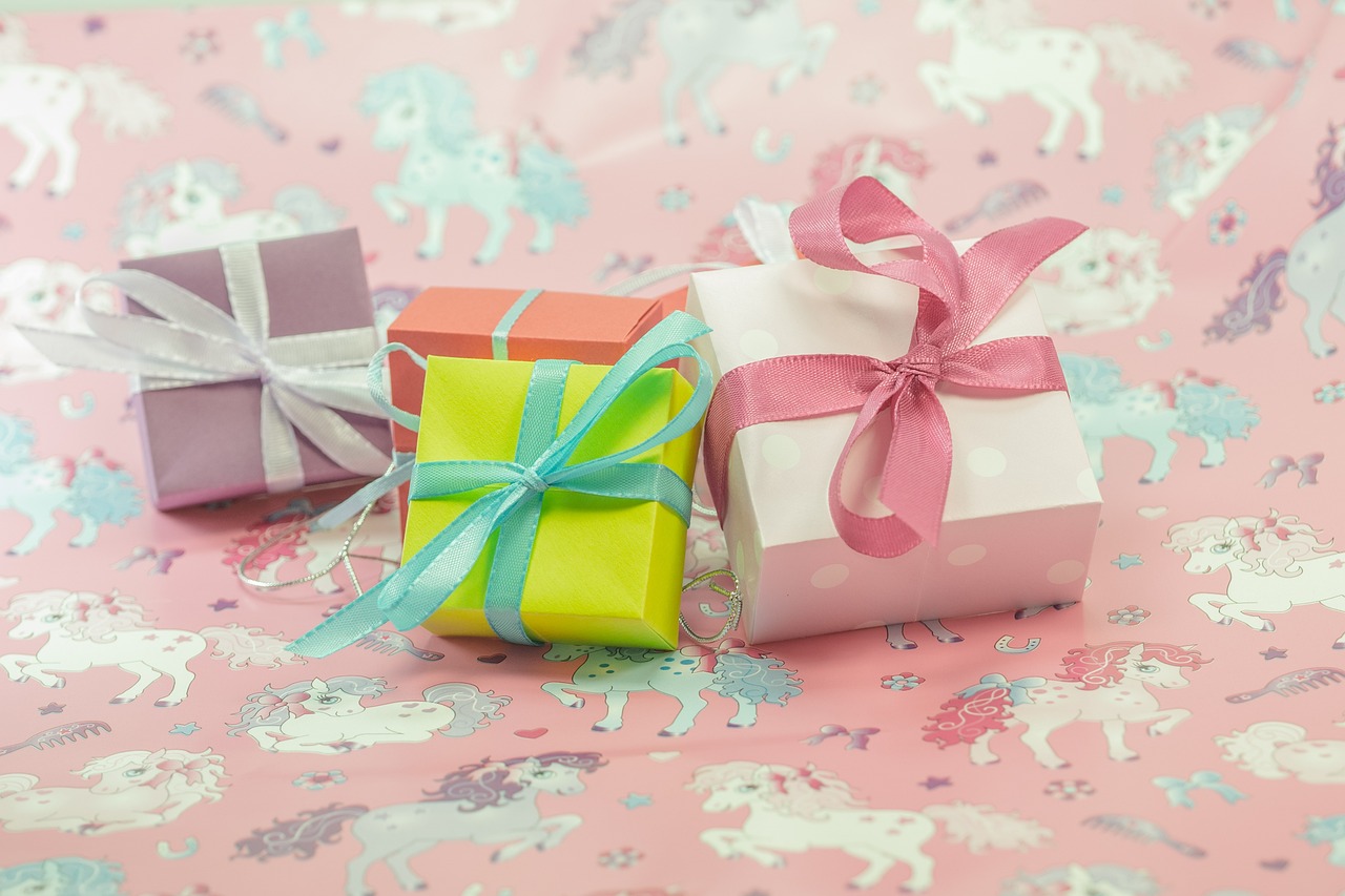 How to Create a DIY Reusable Gift Wrap System